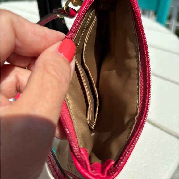 NWOT Coach Wristlet Tan Fabric Signature C Pattern with red leather trim & strap - Picture 4 of 11